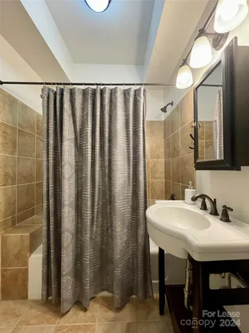 $2,970 | 5 West Walnut Street, Unit 201, Asheville, NC 28801