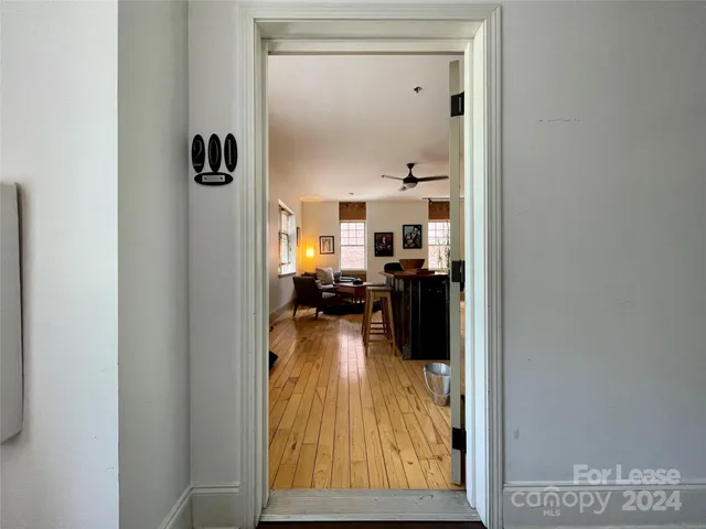 $2,970 | 5 West Walnut Street, Unit 201, Asheville, NC 28801