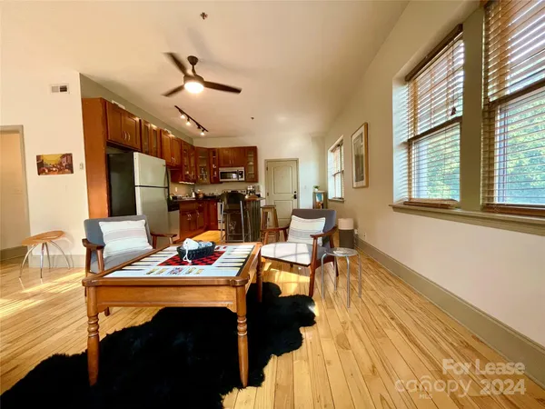 $2,970 | 5 West Walnut Street, Unit 201, Asheville, NC 28801