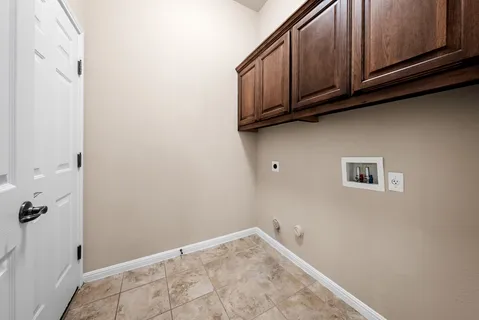 $675,000 | 2705 Golden Gate Park, Austin, TX 78732