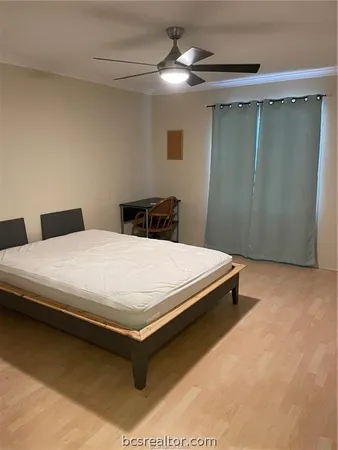 $900 | 904 University Oaks Boulevard, Unit 40, College Station, TX 77840