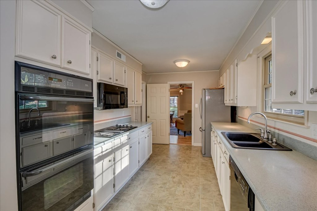 328 Habersham Road Martinez, GA 30907 - Photo 14 of 55