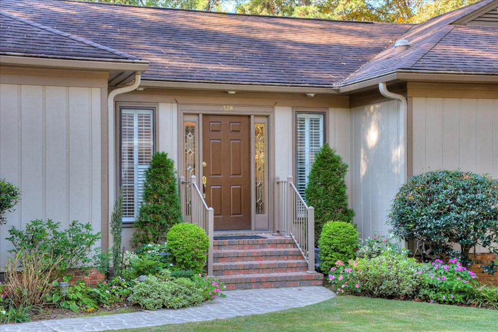 328 Habersham Road Martinez, GA 30907 - Photo 4 of 55