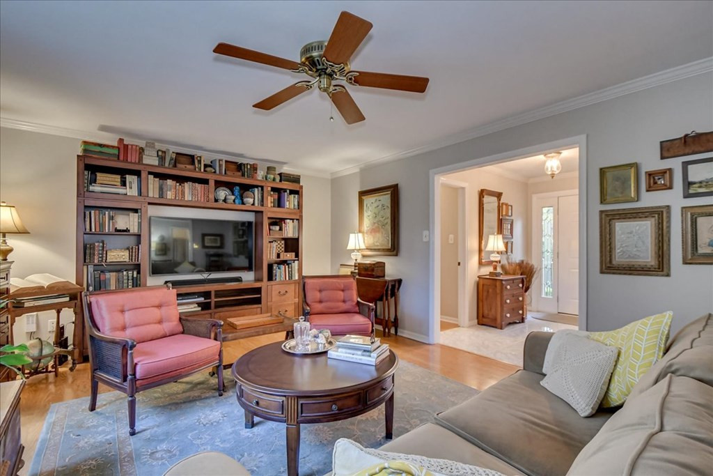328 Habersham Road Martinez, GA 30907 - Photo 8 of 55