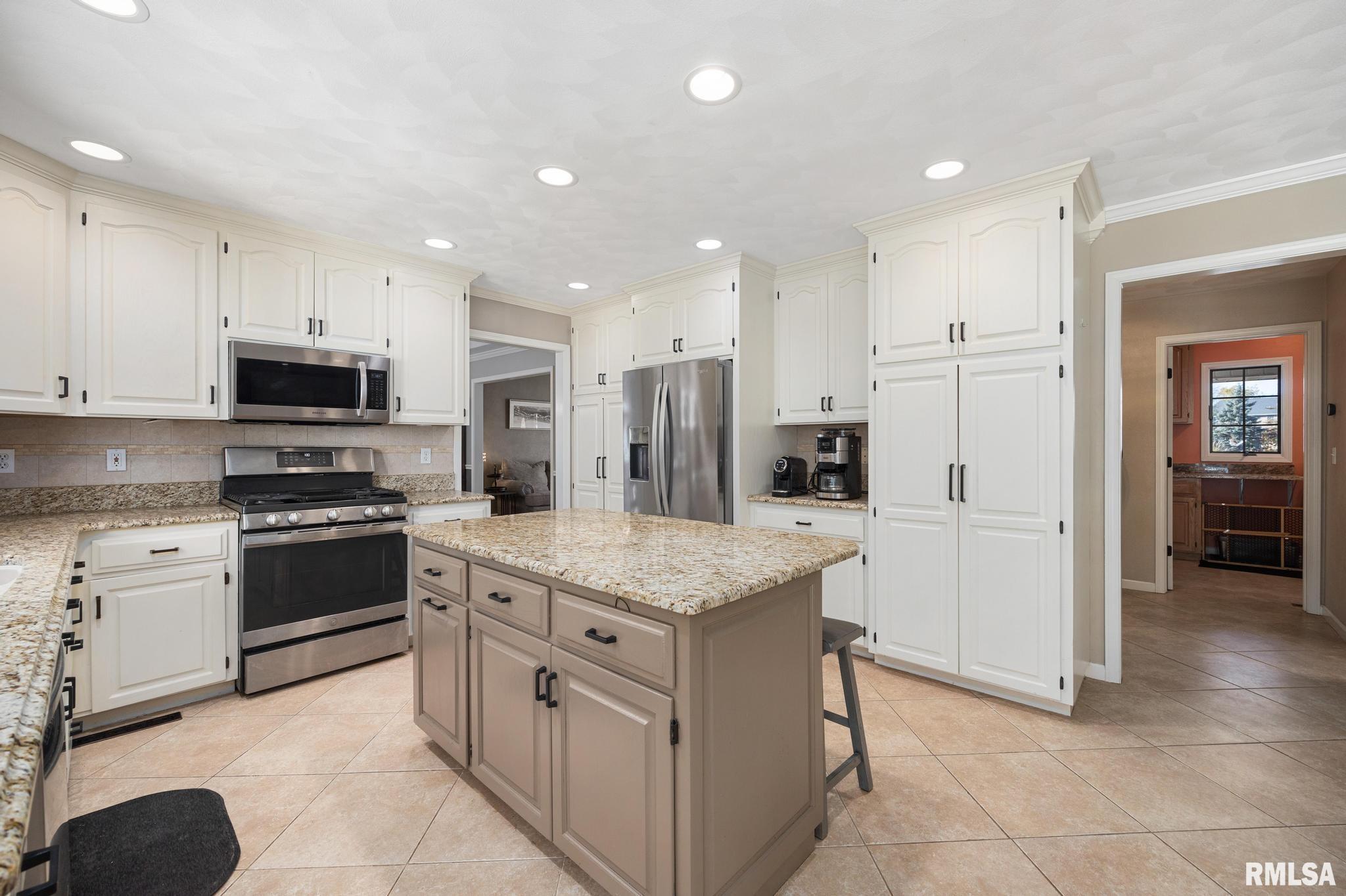 26 Linden Court Morton, IL 61550 - Photo 13 of 63