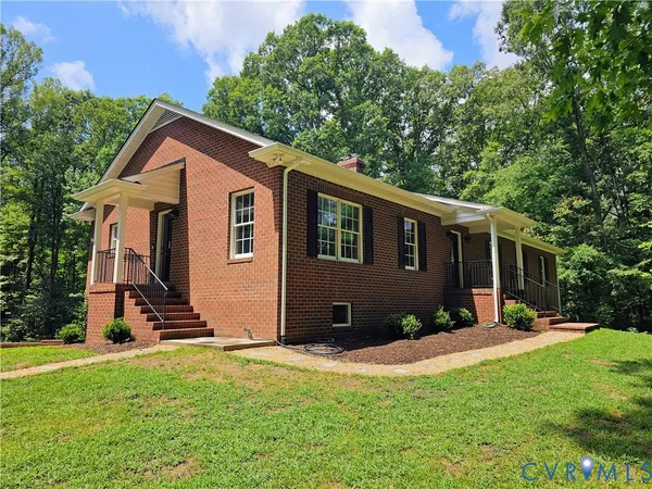 $800,000 | 3471 Broad St Road, Gum Spring, VA 23065