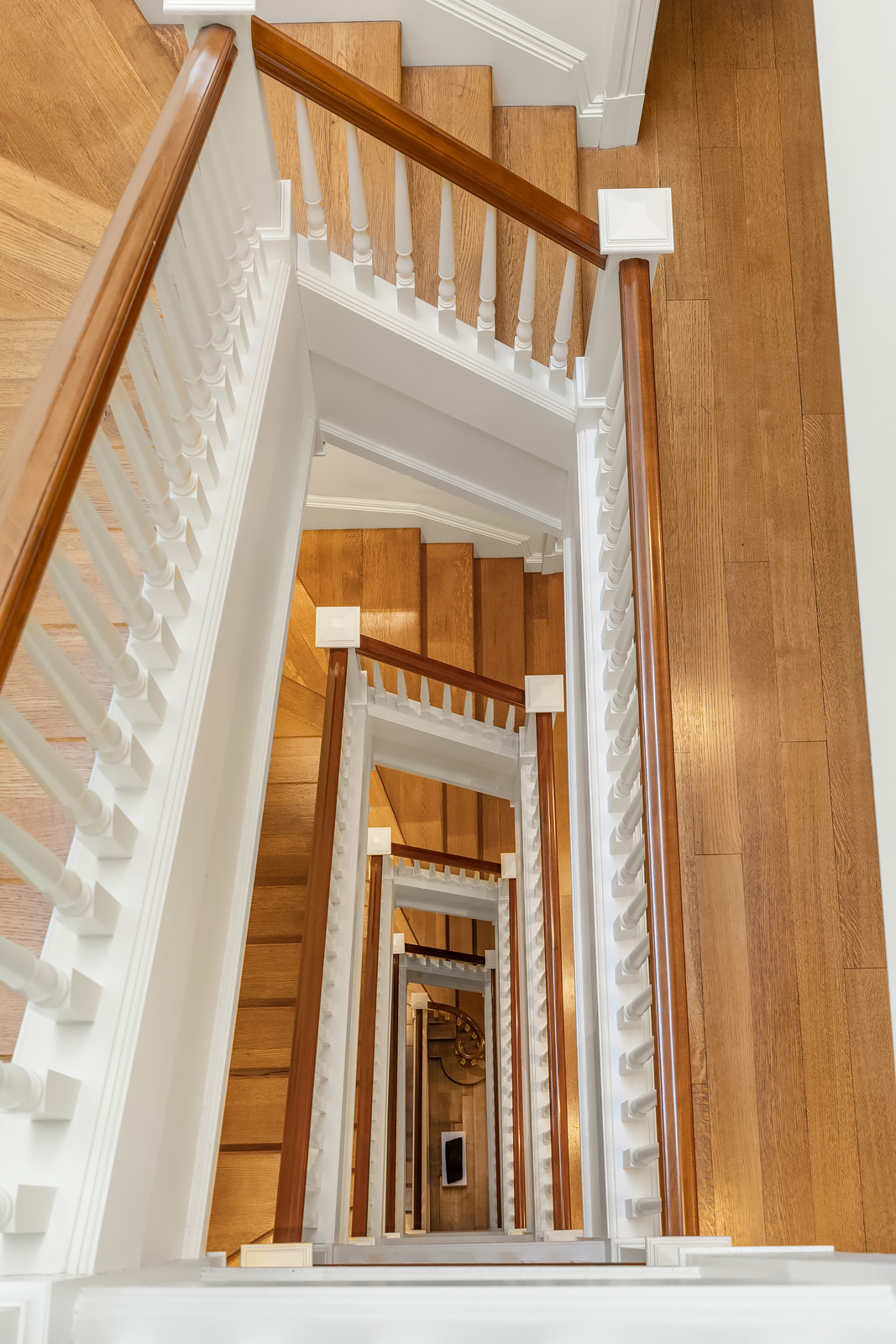 Undisclosed Address Manhattan, NY 10021 - Photo 24 of 25 a view of a balcony with door
