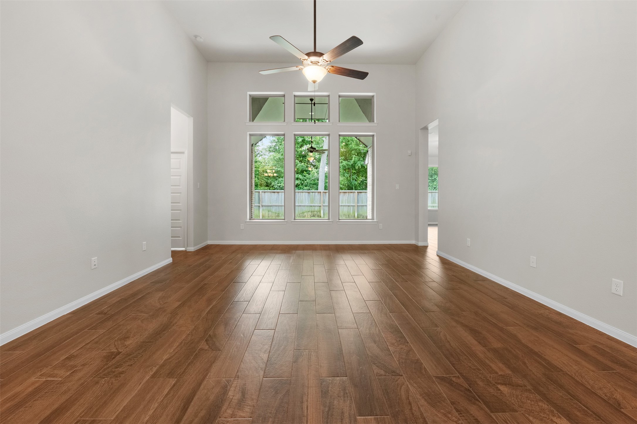 8022 McKittrick Ridge Drive Porter, TX 77365 - Photo 10 of 44 Large Living room