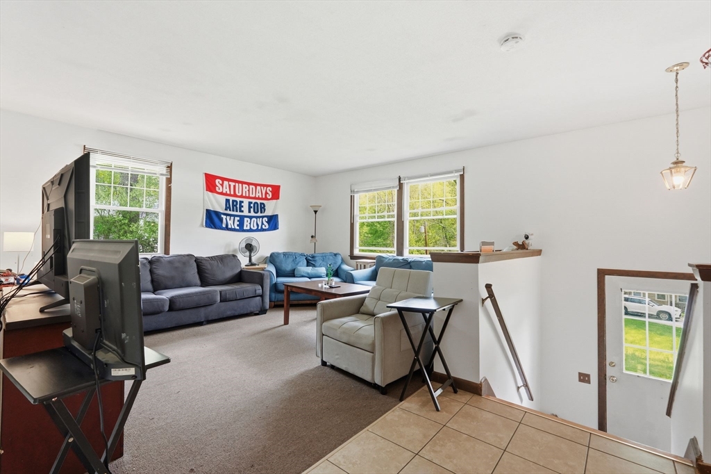 390 State Street Amherst, MA 01002 - Photo 8 of 36