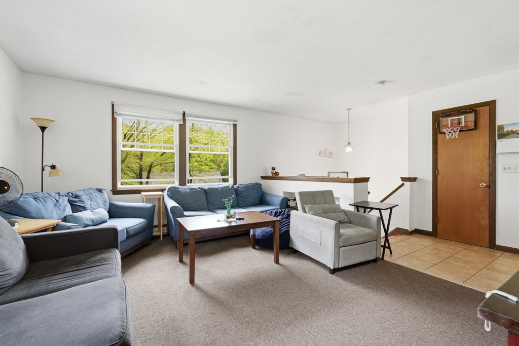 390 State Street Amherst, MA 01002 - Photo 9 of 36