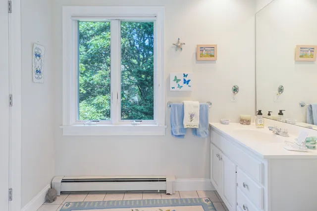 $2,950,000 | 23 Thaxter Lane, Edgartown, MA 02539