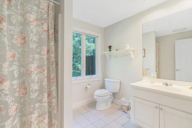 $2,950,000 | 23 Thaxter Lane, Edgartown, MA 02539