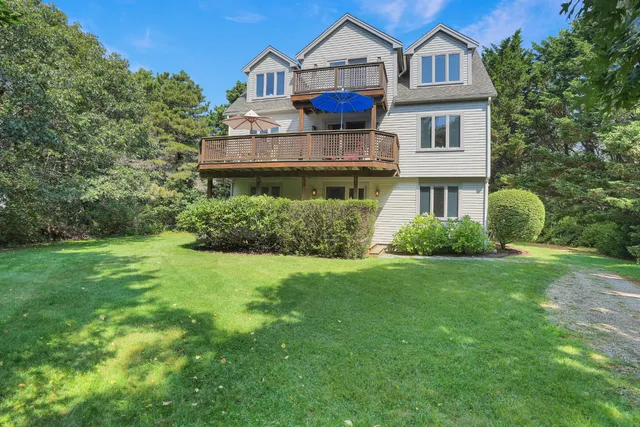 $2,950,000 | 23 Thaxter Lane, Edgartown, MA 02539