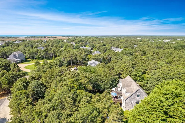 $2,950,000 | 23 Thaxter Lane, Edgartown, MA 02539