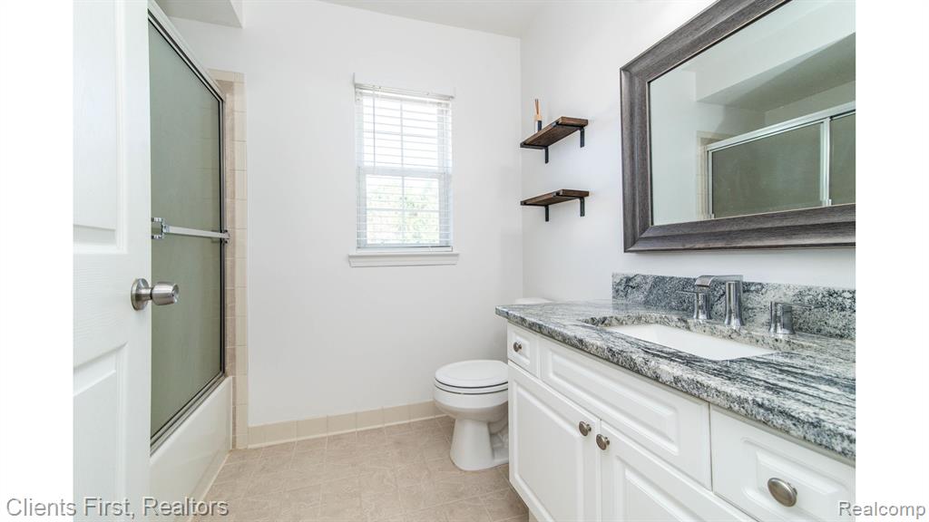 3492 Oakmonte Boulevard Rochester, MI 48306 - Photo 6 of 16