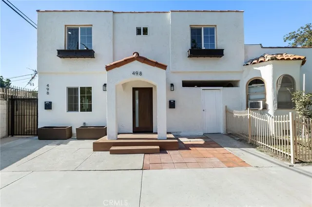 $2,195 | 498 A East 52nd, Long Beach, CA 90805