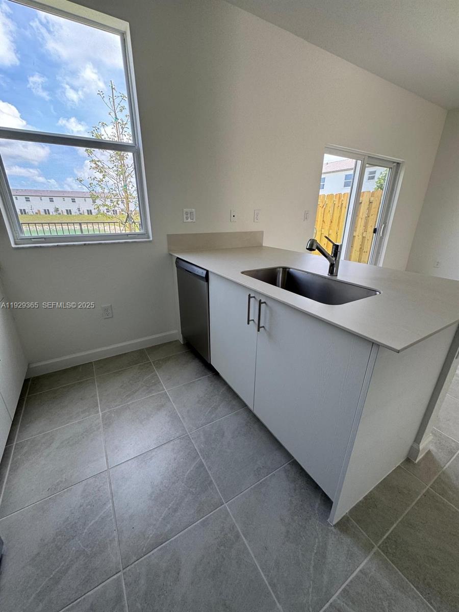 2825 Southeast 25th Avenue Homestead, FL 33035 - Photo 21 of 42