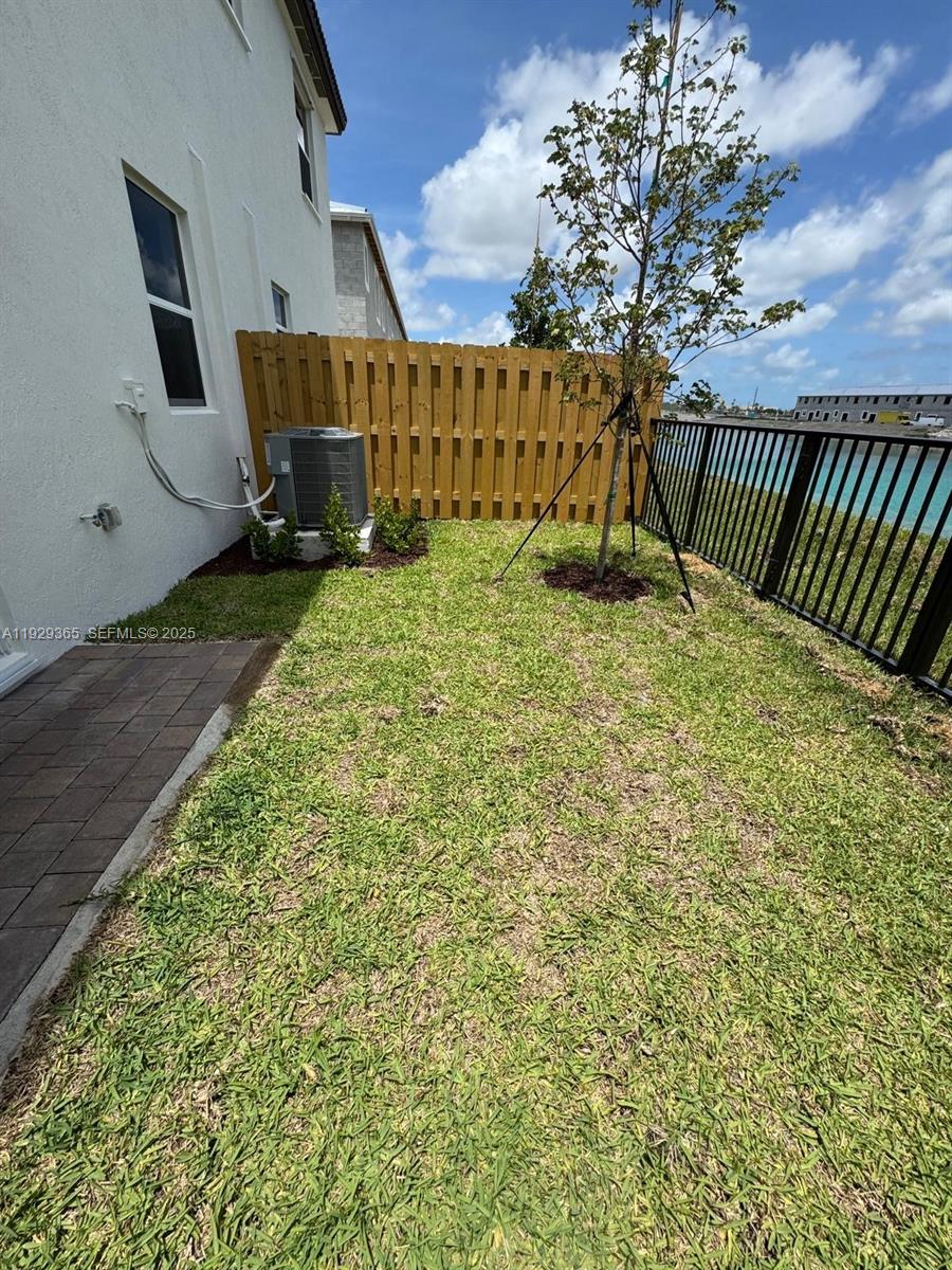 2825 Southeast 25th Avenue Homestead, FL 33035 - Photo 23 of 42