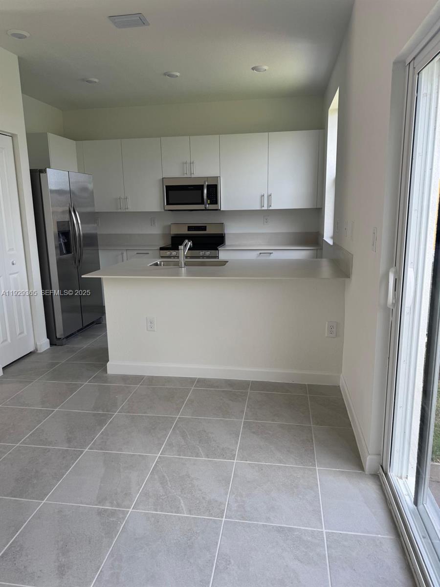 2825 Southeast 25th Avenue Homestead, FL 33035 - Photo 31 of 42