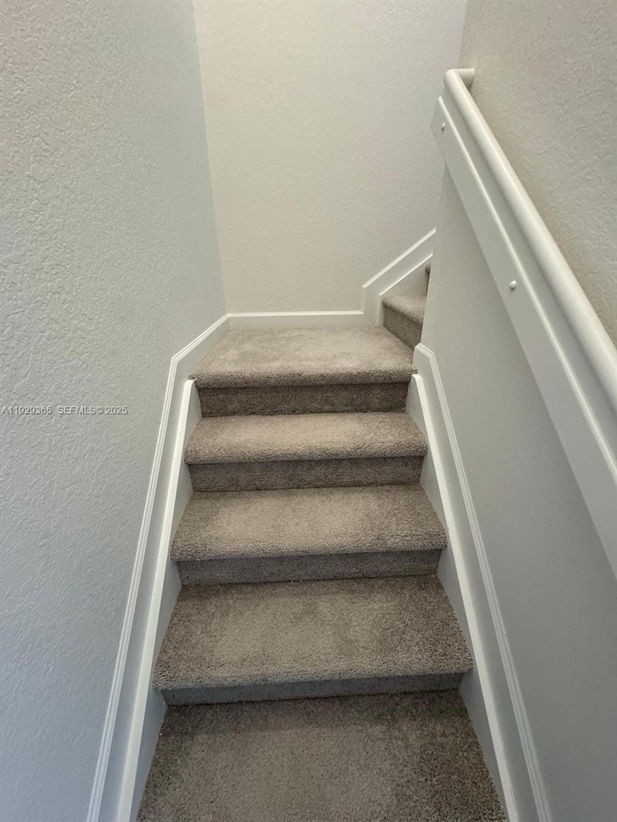 2825 Southeast 25th Avenue Homestead, FL 33035 - Photo 33 of 42