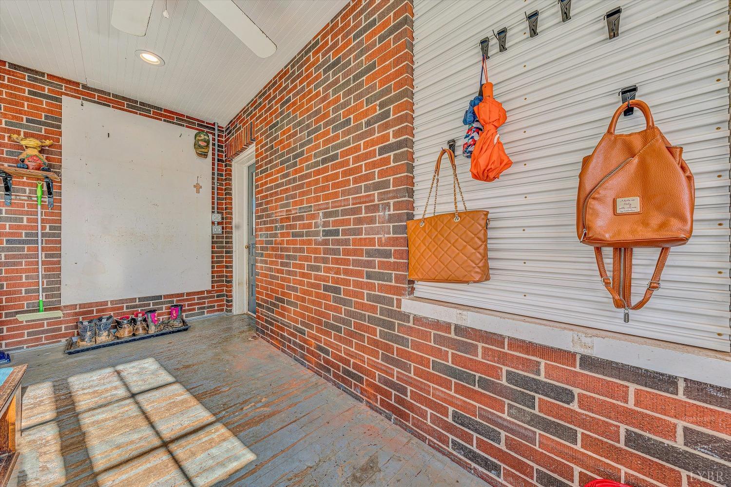 7825 Franklin Road Boones Mill, VA 24065 - Photo 38 of 61 Gallery Image 38
