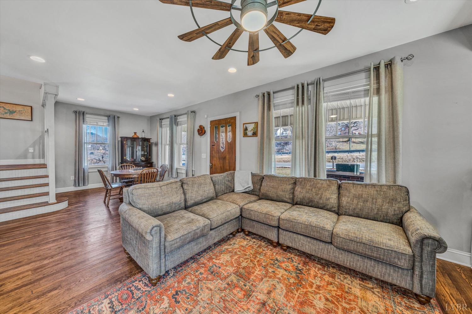 7825 Franklin Road Boones Mill, VA 24065 - Photo 5 of 61 Gallery Image 5
