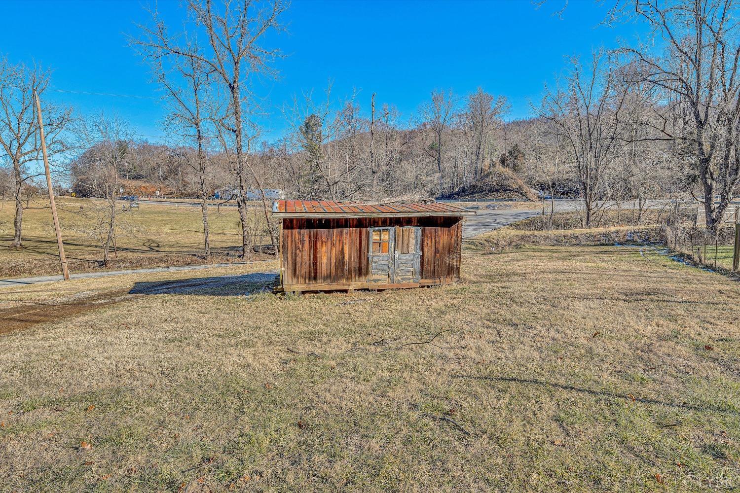 7825 Franklin Road Boones Mill, VA 24065 - Photo 55 of 61 Gallery Image 55
