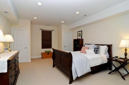 2031 Illinois Road Northbrook, IL 60062 - Photo 13 of 16