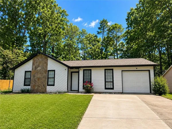 $230,000 | 824 Greenhedge Drive, Stone Mountain, GA 30088