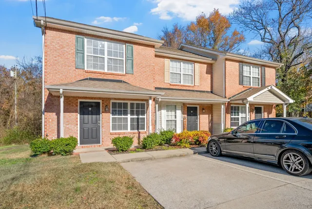 $995 | 938 Cumberland Drive, Unit A, Clarksville, TN 37040