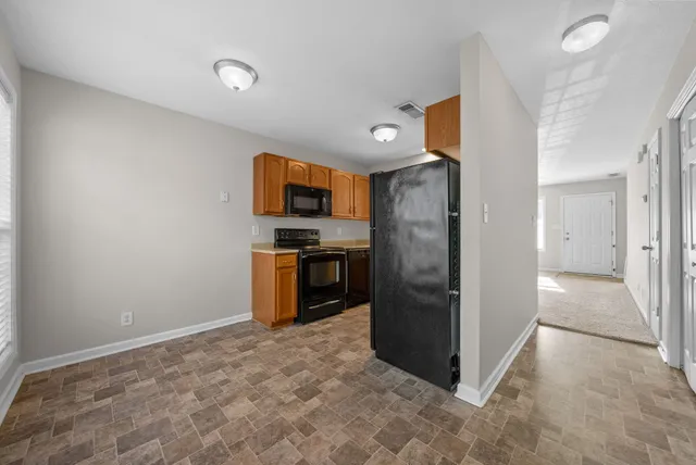 $995 | 938 Cumberland Drive, Unit A, Clarksville, TN 37040