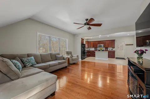 $599,000 | 5 Rosewood Lane, Essex, CT 06442