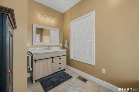$599,000 | 5 Rosewood Lane, Essex, CT 06442