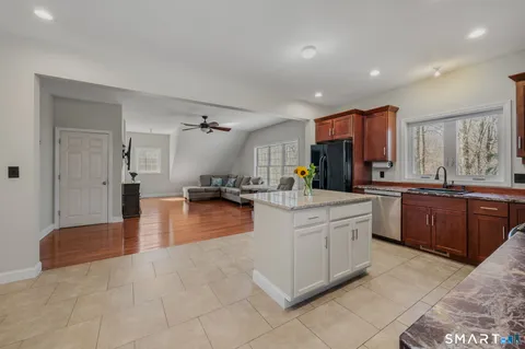 $599,000 | 5 Rosewood Lane, Essex, CT 06442