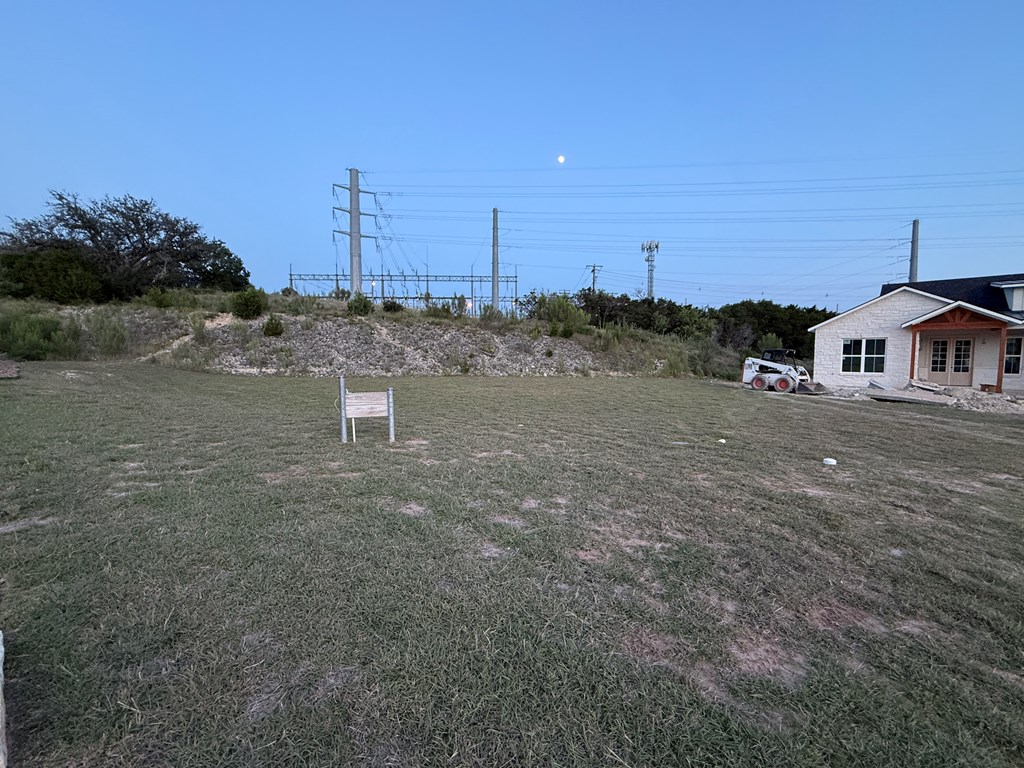 306 Vantage Circle Kerrville, TX 78028 - Photo 6 of 7