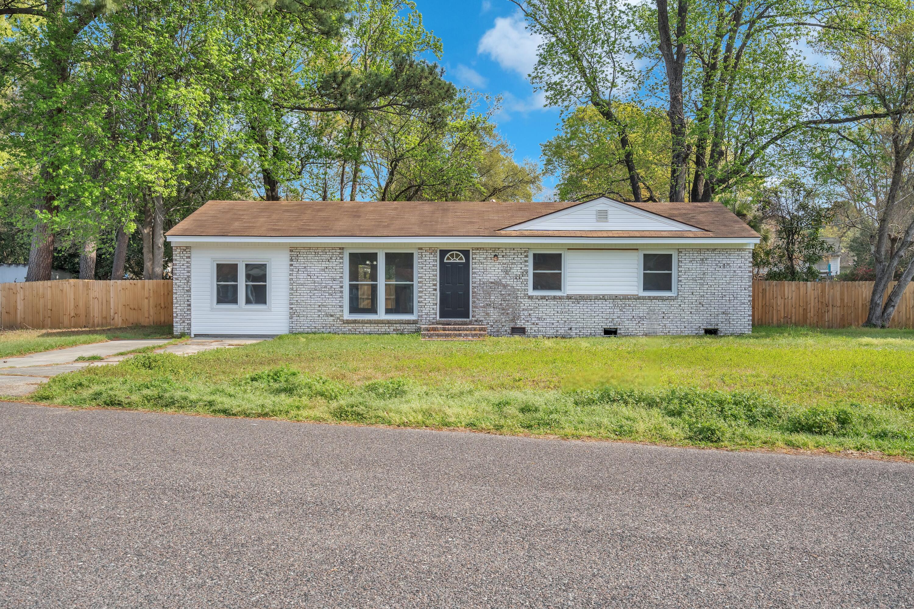 1847 Mepkin Road Charleston, SC 29407 - Photo 3 of 33 Front