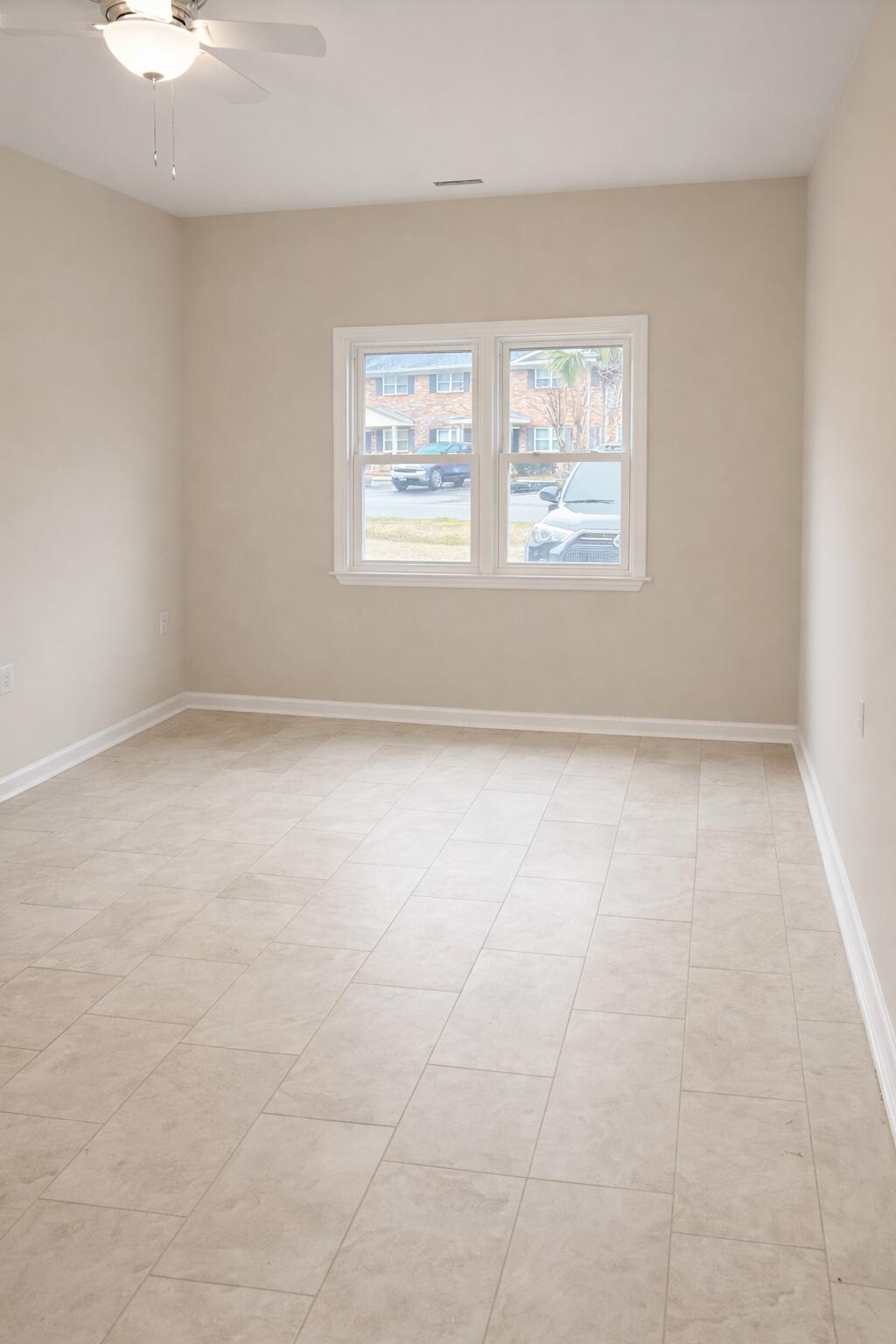 1847 Mepkin Road Charleston, SC 29407 - Photo 5 of 13 Sitting Area