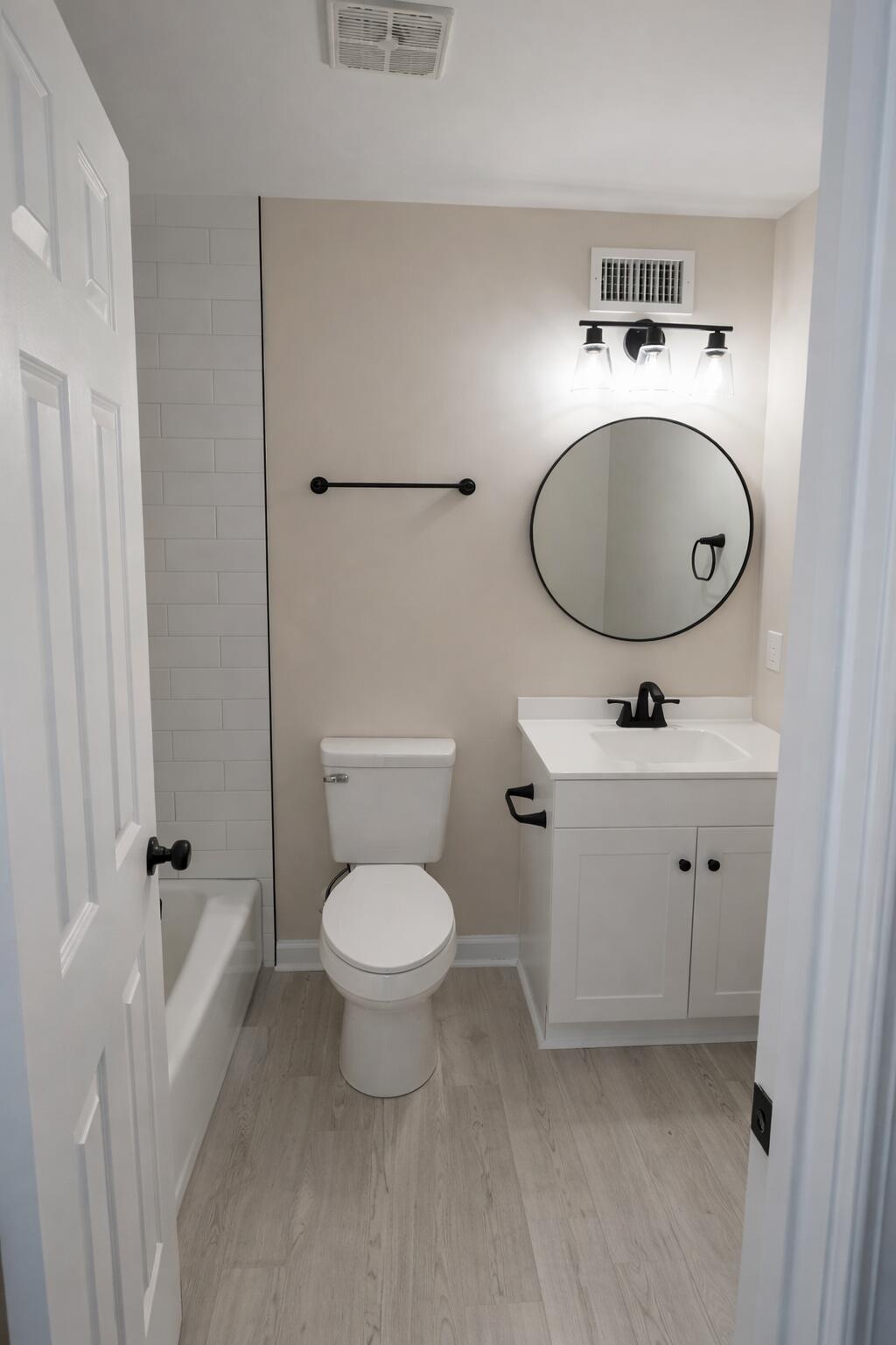 1847 Mepkin Road Charleston, SC 29407 - Photo 7 of 13 Guest Full Bath