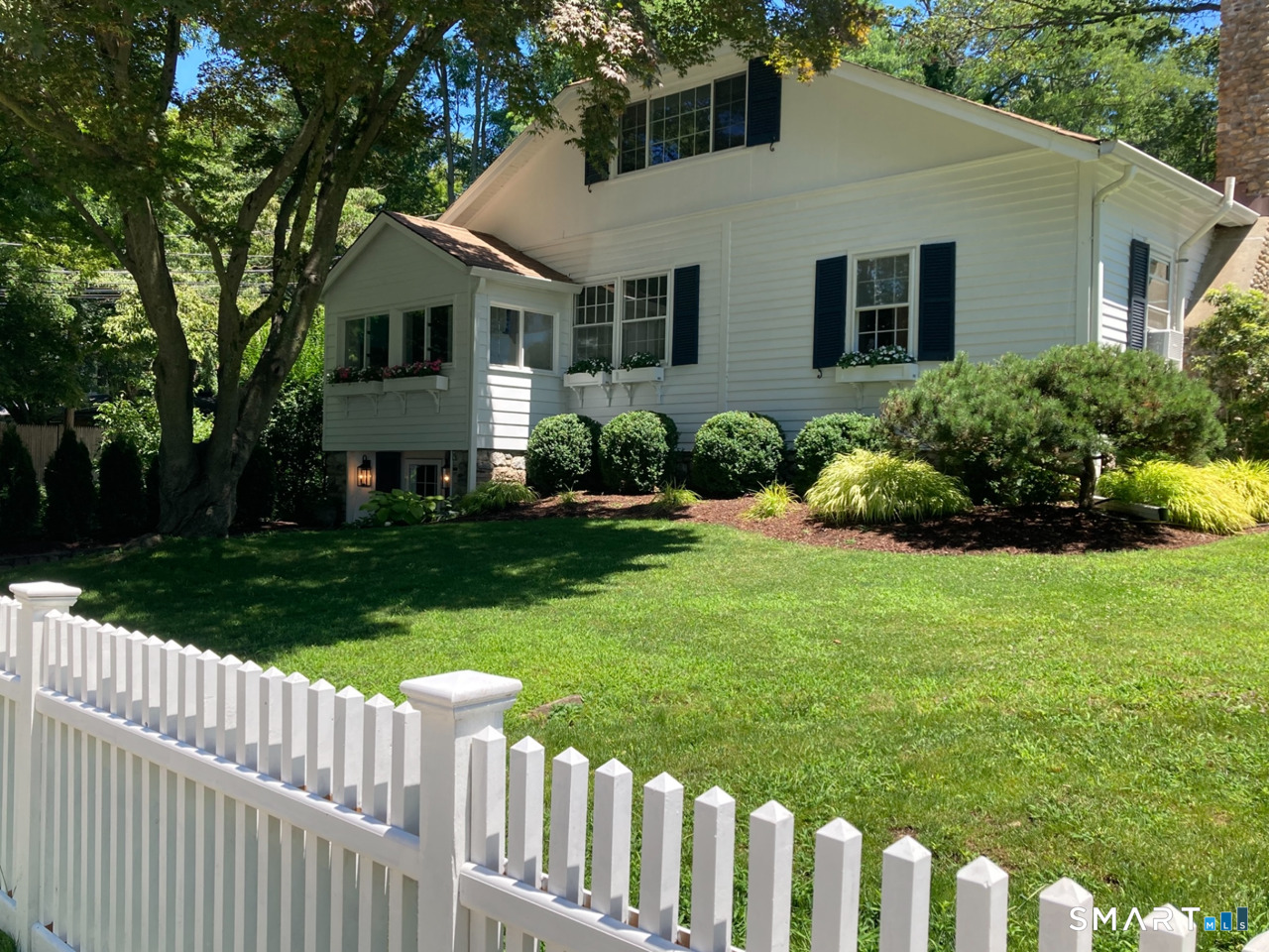 209 Compo Road South Westport, CT 06880 - Photo 1 of 33 Gallery Image 1