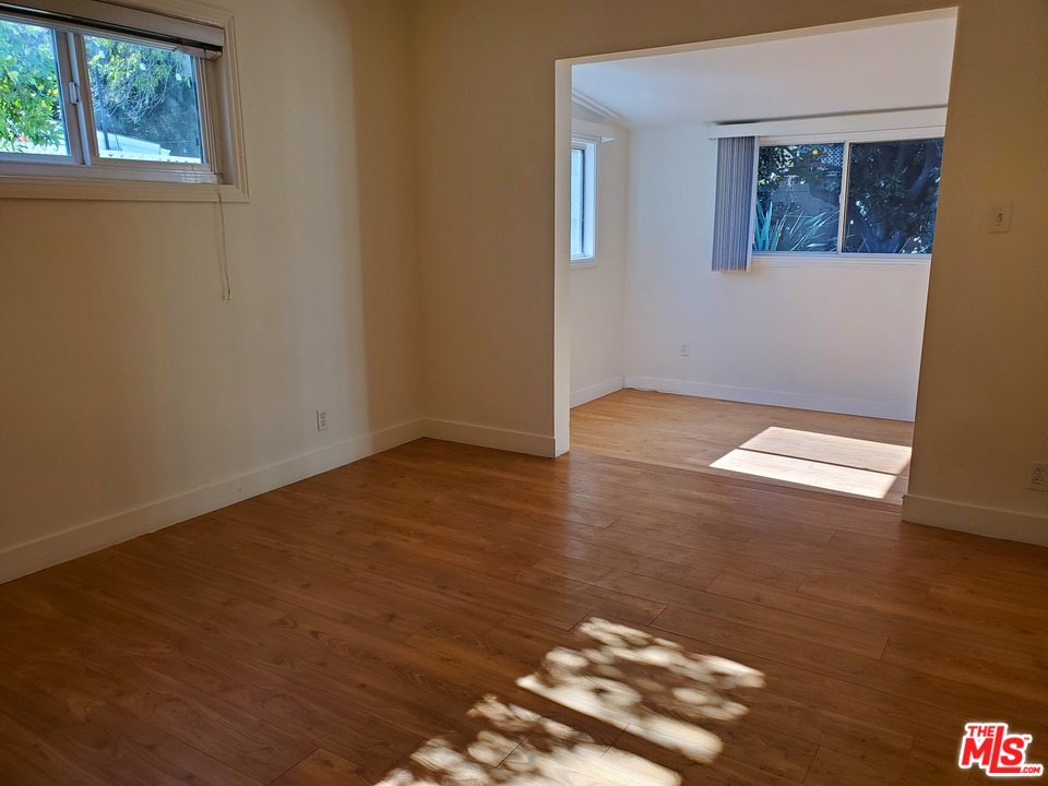 9401 Ruffner Avenue Northridge, CA 91343 - Photo 14 of 22 Gallery Image 14