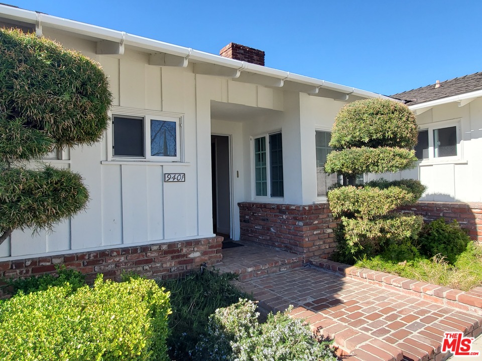 9401 Ruffner Avenue Northridge, CA 91343 - Photo 3 of 22 Gallery Image 3