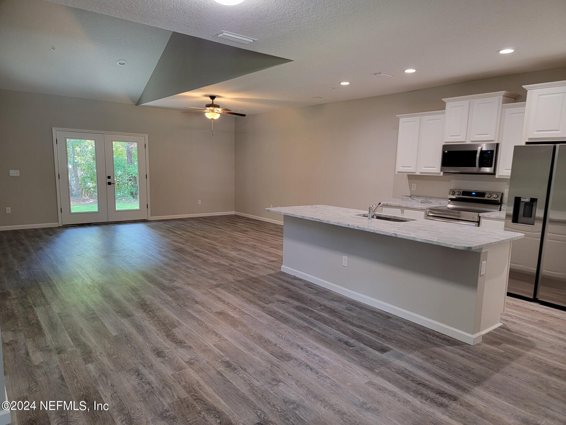 4146 Quiet Creek Loop, Unit 131 Middleburg, FL 32068 - Photo 3 of 39 thumbnail_20240921_110242