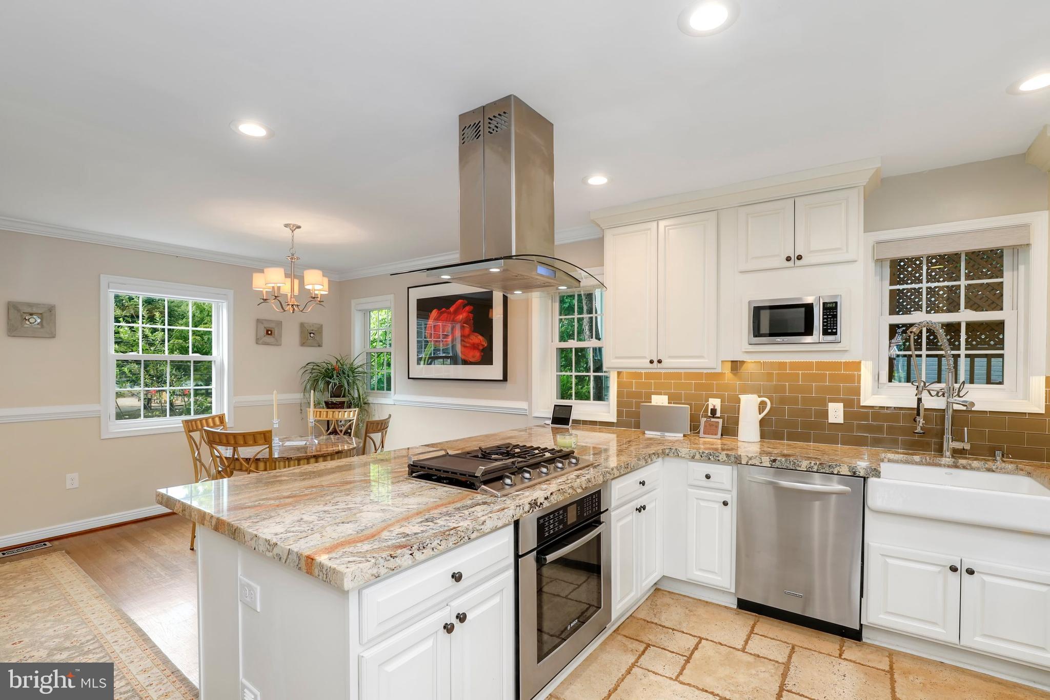 622 Ellsworth Drive Silver Spring, MD 20910 - Photo 5 of 33