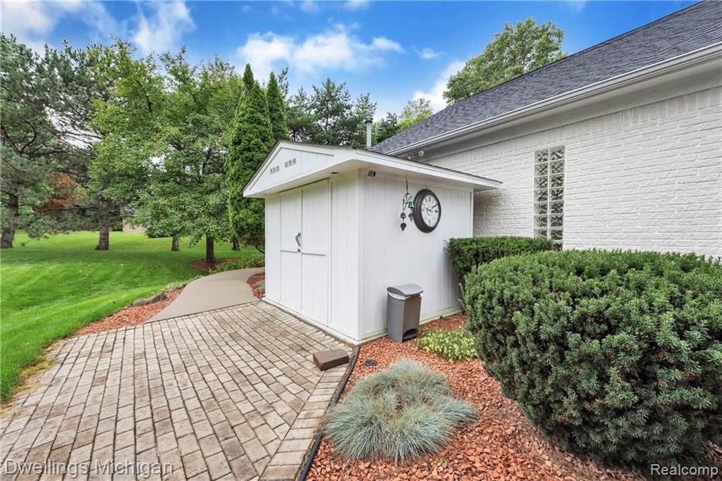 1037 South Adams Road Rochester Hills, MI 48309 - Photo 50 of 67