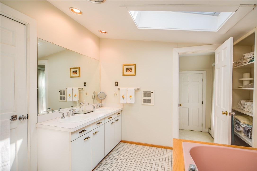 107 Old Beach Road, Unit 5 Newport, RI 02840 - Photo 19 of 30