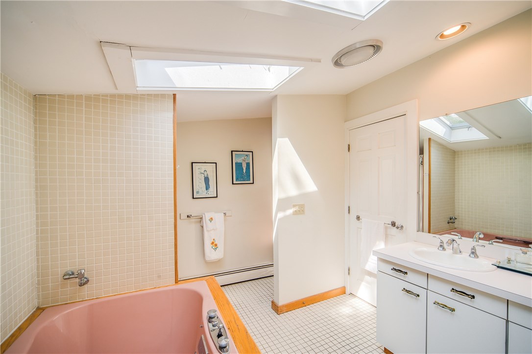 107 Old Beach Road, Unit 5 Newport, RI 02840 - Photo 20 of 30