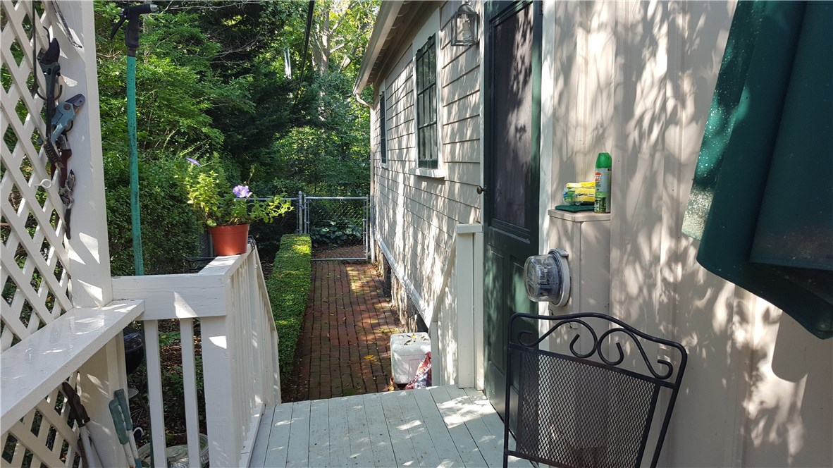 107 Old Beach Road, Unit 5 Newport, RI 02840 - Photo 29 of 30