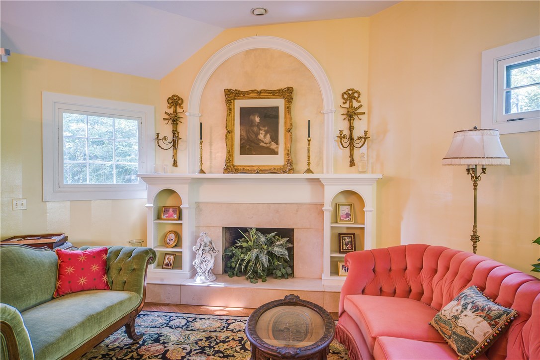 107 Old Beach Road, Unit 5 Newport, RI 02840 - Photo 6 of 30