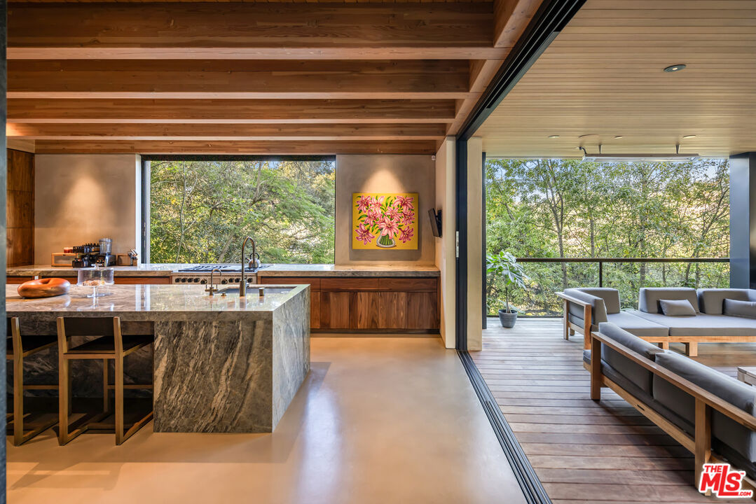 9551 Oak Pass Road Beverly Hills, CA 90210 - Photo 11 of 26