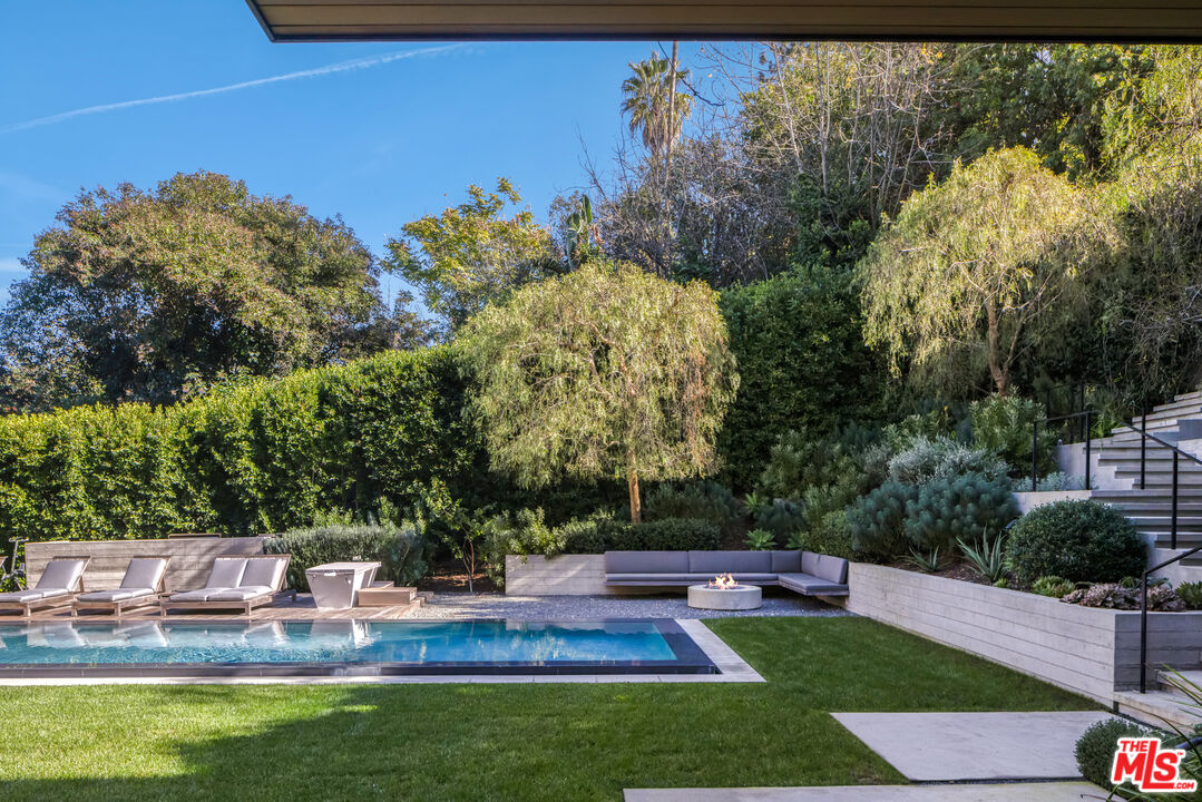 9551 Oak Pass Road Beverly Hills, CA 90210 - Photo 3 of 26